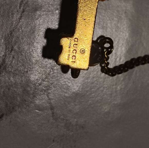 Replica Gucci key charm with diamonds #luxury #jewelry - Picture 5 of 16